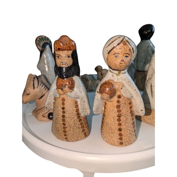 Tonala 14-Piece Ceramic Nativity Handcrafted Figurines Christmas Decor - Picture 7 of 12